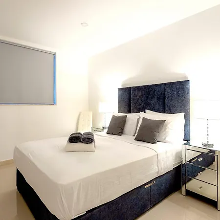 Bnbnova - Seafront 2br 2ba With Terrace 아파트 Saint Julian's