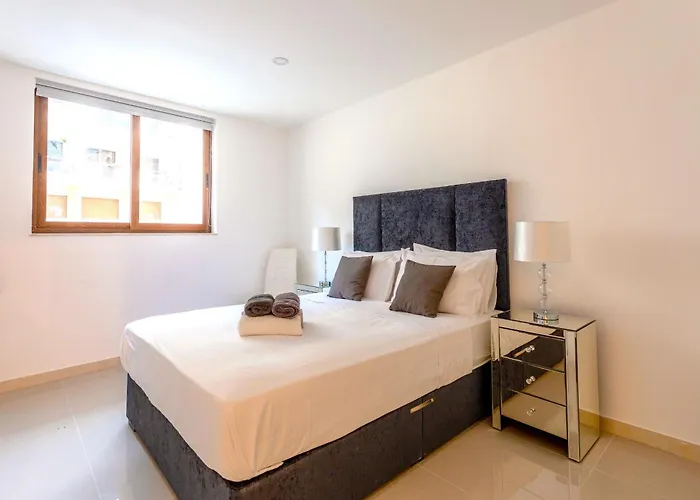 Bnbnova - Seafront 2br With Terrace Appartamento *