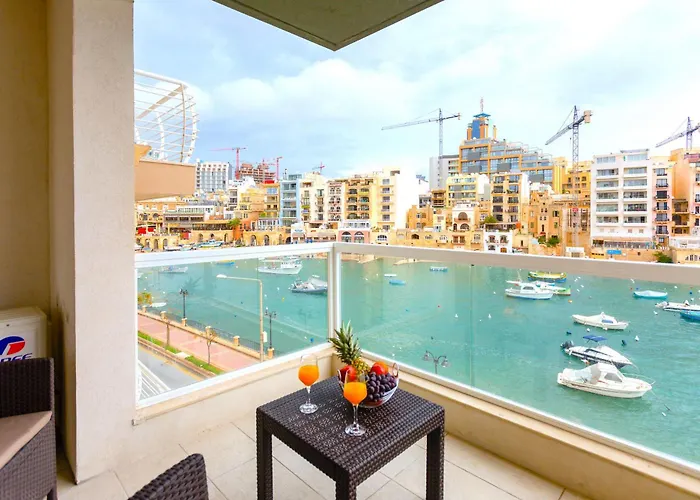 Bnbnova - Seafront 2br With Terrace *