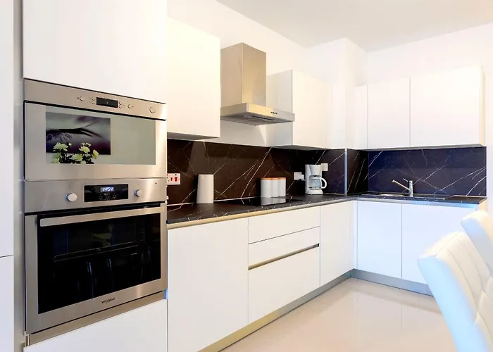 Bnbnova - Seafront 2br With Terrace San Giuliano