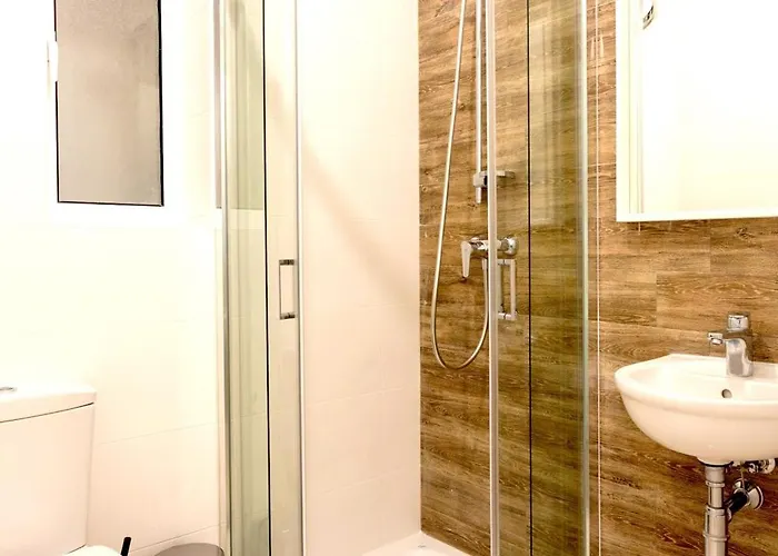 Bnbnova - Seafront 2br With Terrace