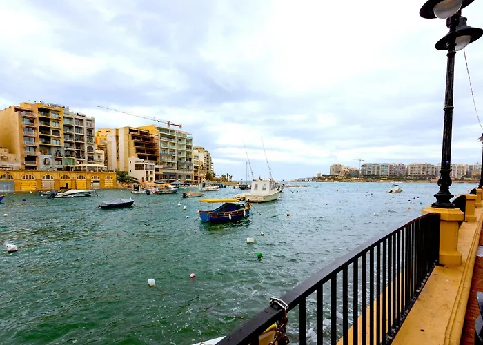 Bnbnova - Seafront 2br With Terrace Appartamento *