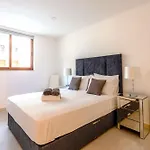 Bnbnova - Seafront 2br 2ba With Terrace Apartman *