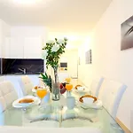 Apartman Bnbnova - Seafront 2br 2ba With Terrace San Ġiljan