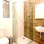Bnbnova - Seafront 2br 2ba With Terrace